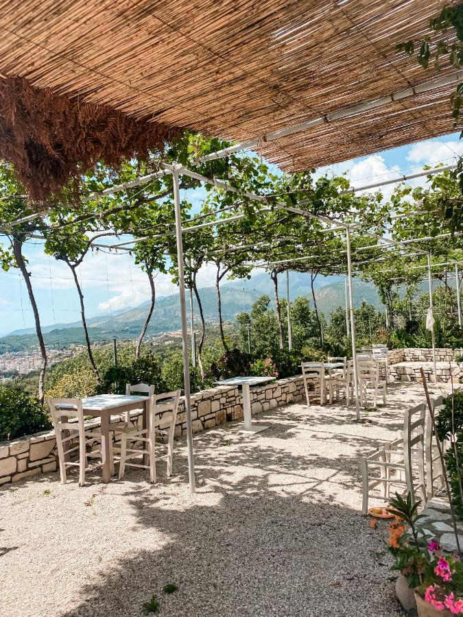 Elea Guesthouse Himare Bagian luar foto