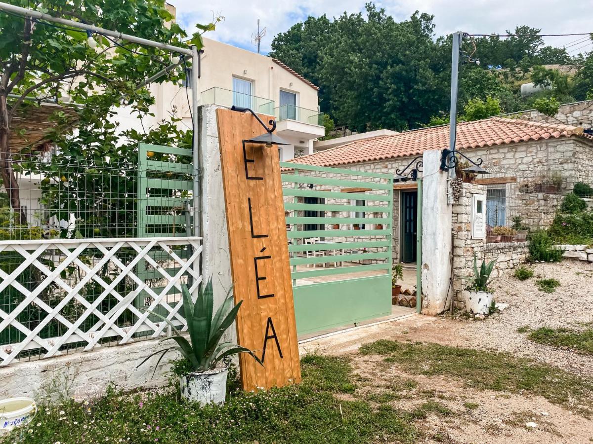 Elea Guesthouse Himare Bagian luar foto