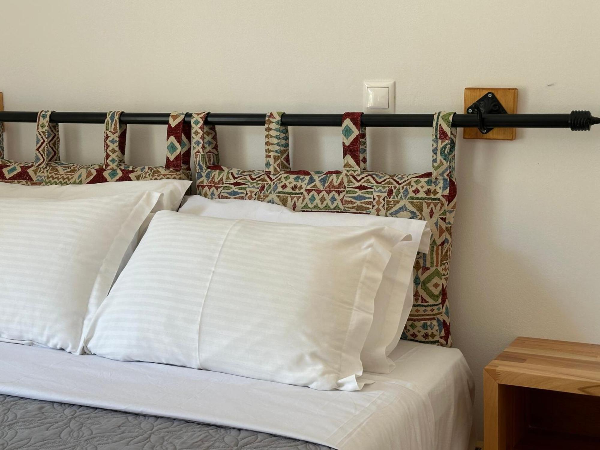 Elea Guesthouse Himare Bagian luar foto